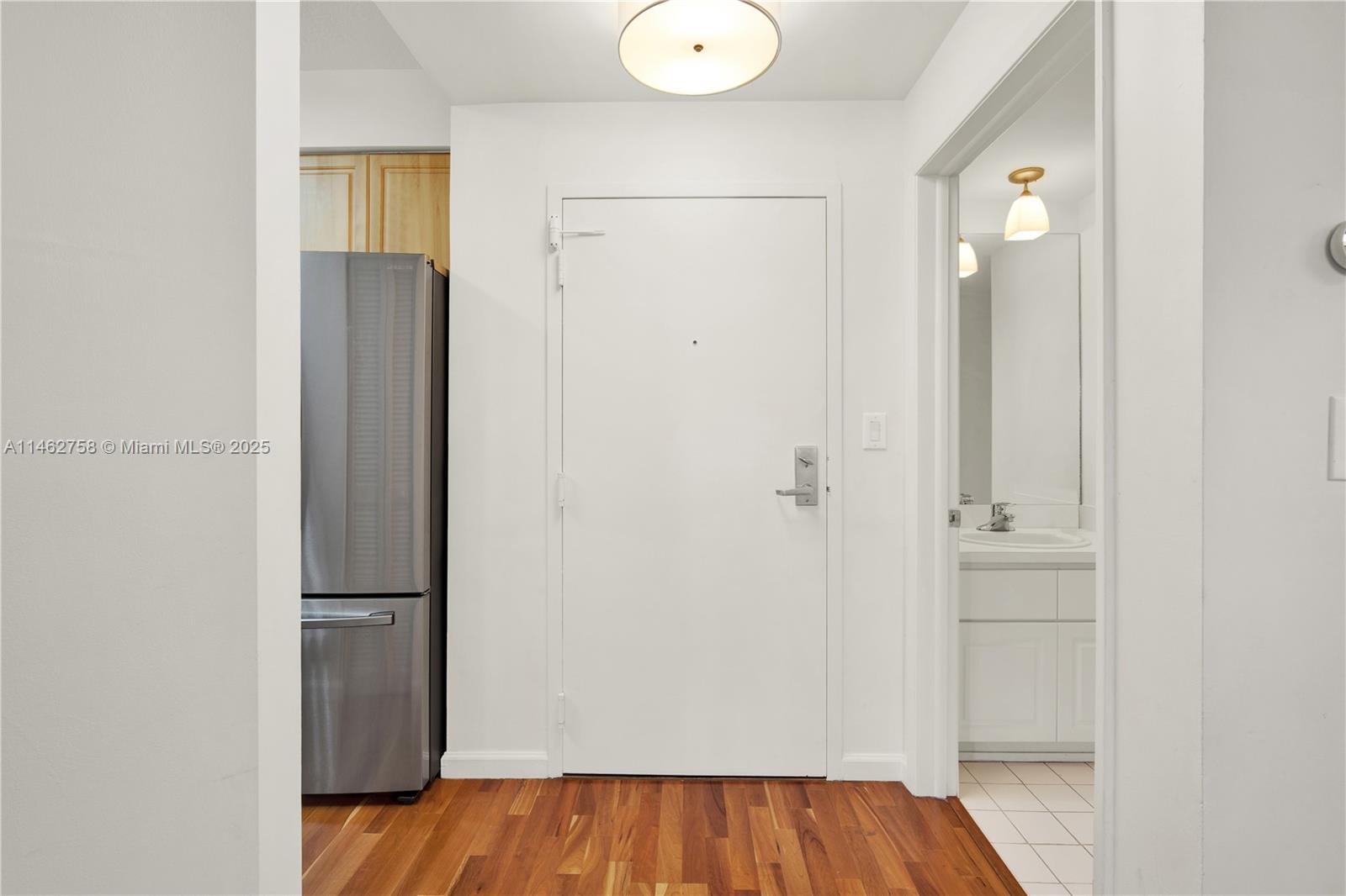 THE VISTAS CONDO - Residential