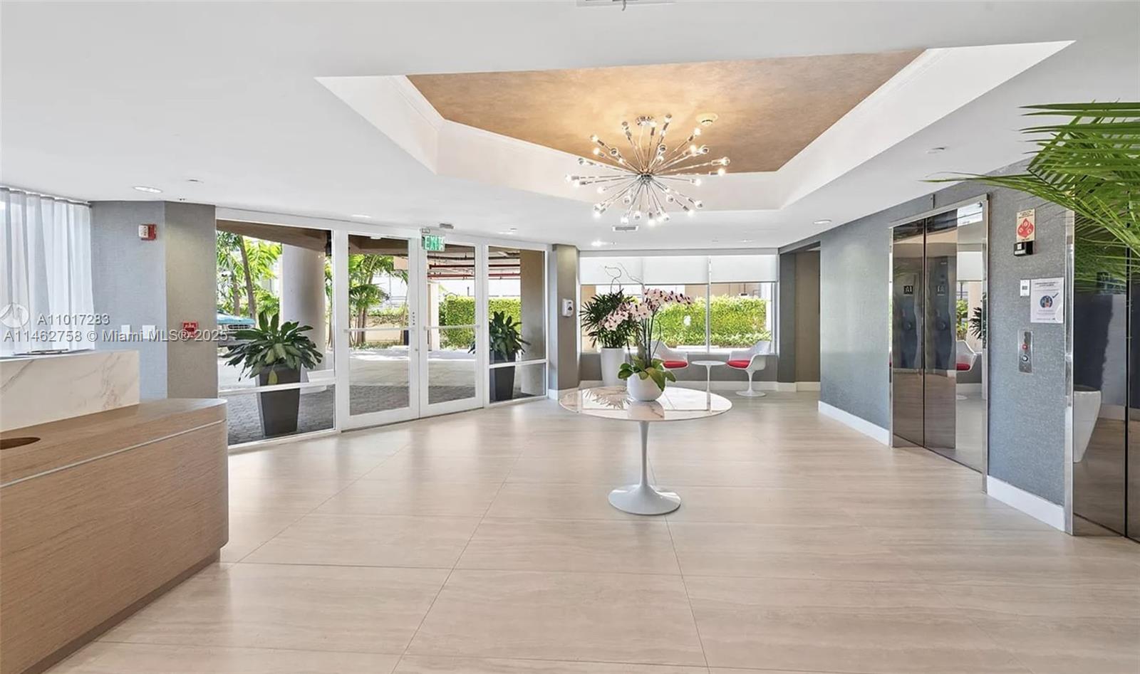 THE VISTAS CONDO - Residential