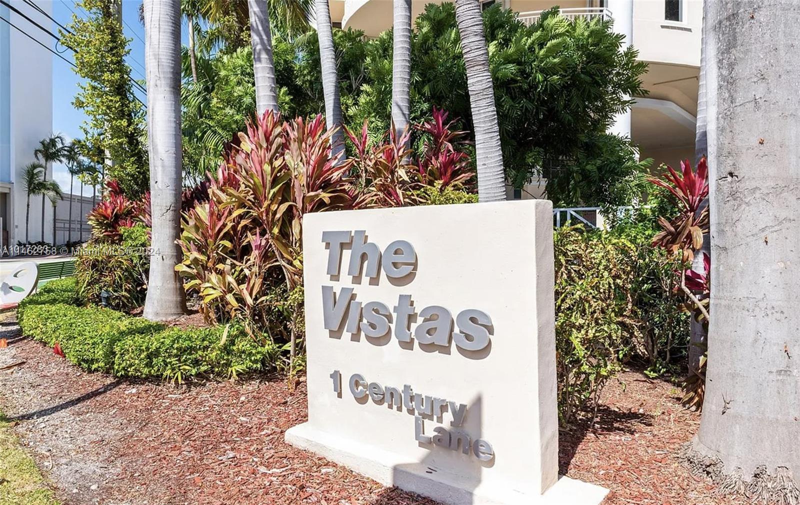 THE VISTAS CONDO - Residential
