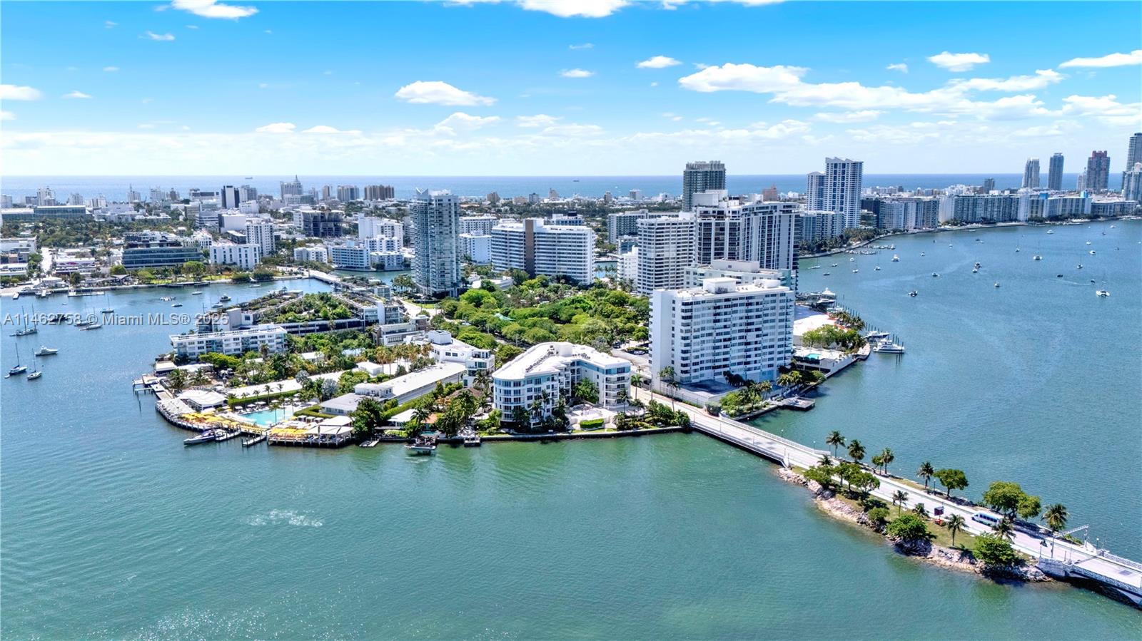 THE VISTAS CONDO - Residential