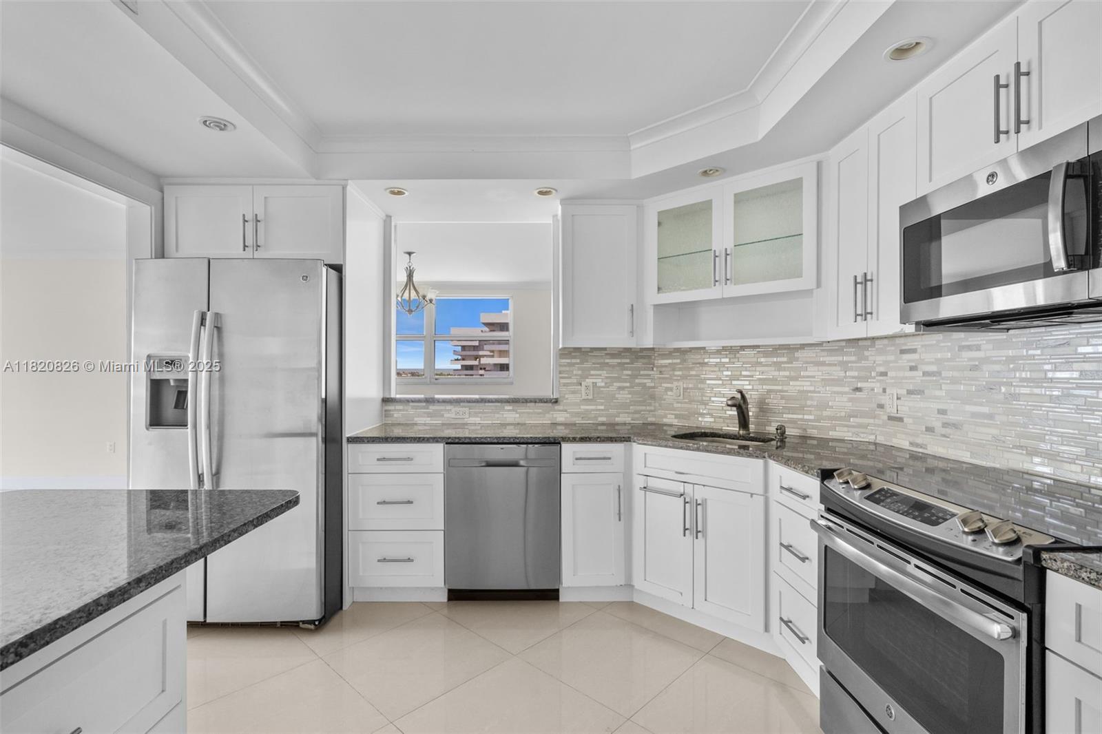 KEY BISCAYNE COMMODORE CL - Residential Lease