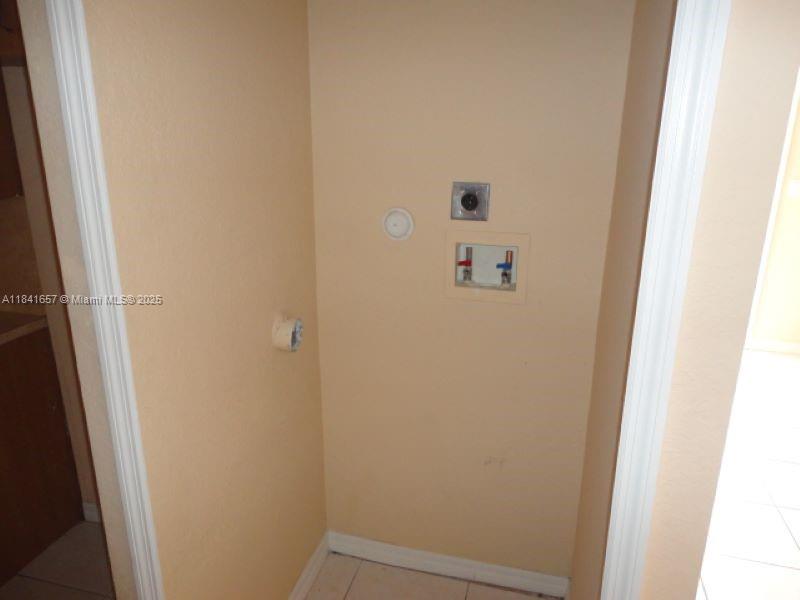 650 SW 7th Ter