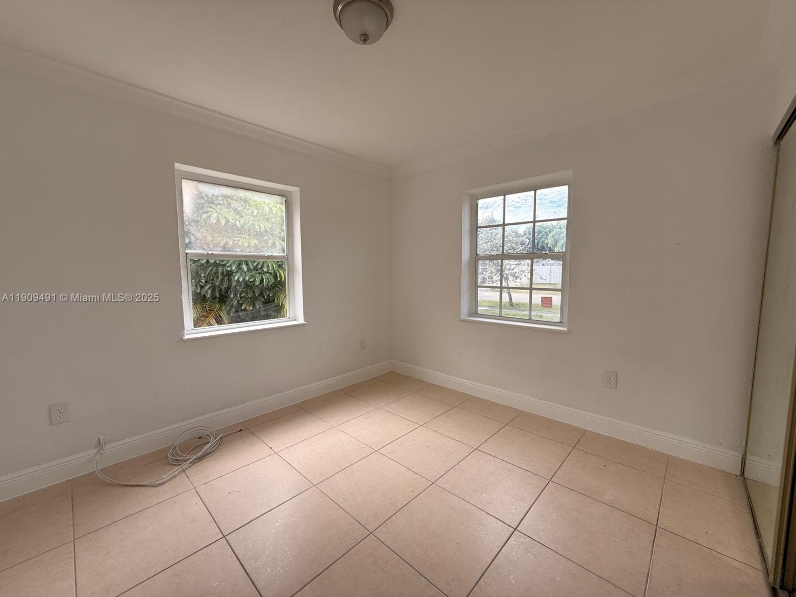 MIAMI GARDENS ESTATES SEC - Residential Lease