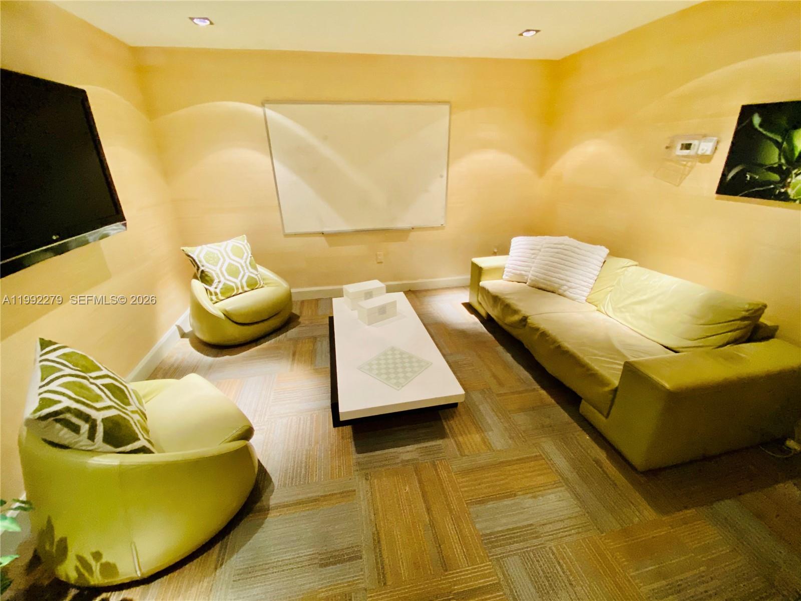 THE PLAZA 851 BRICKELL CO - Residential