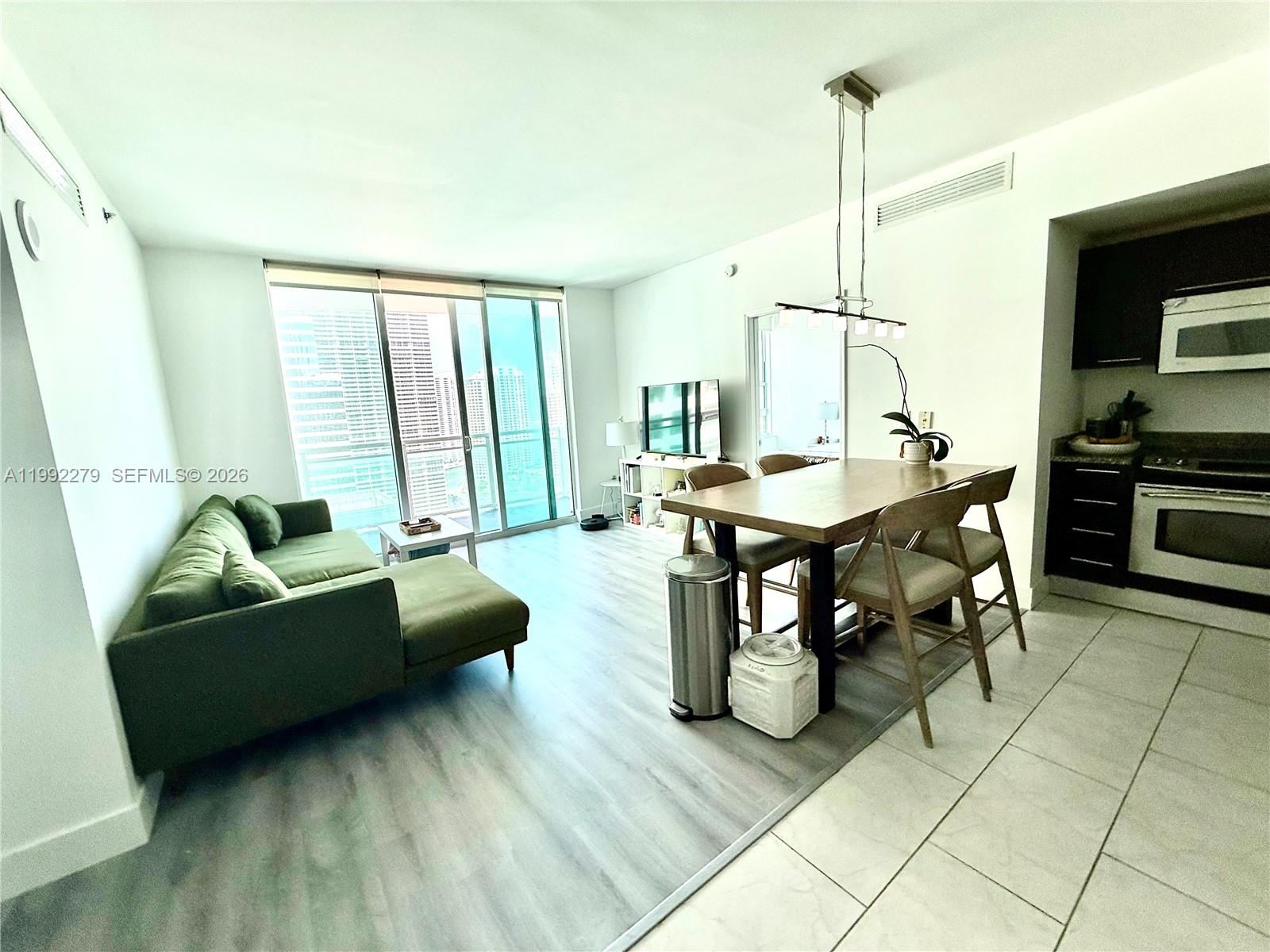 THE PLAZA 851 BRICKELL CO - Residential