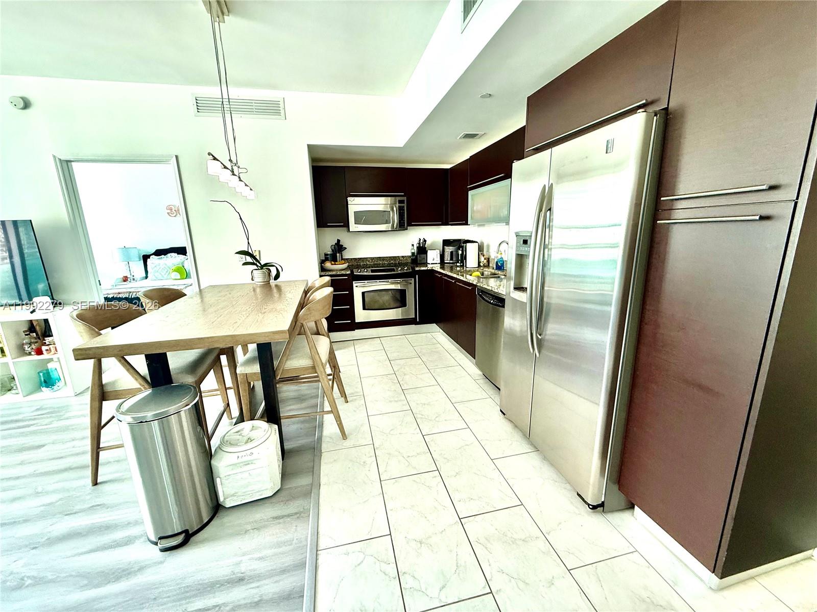 THE PLAZA 851 BRICKELL CO - Residential