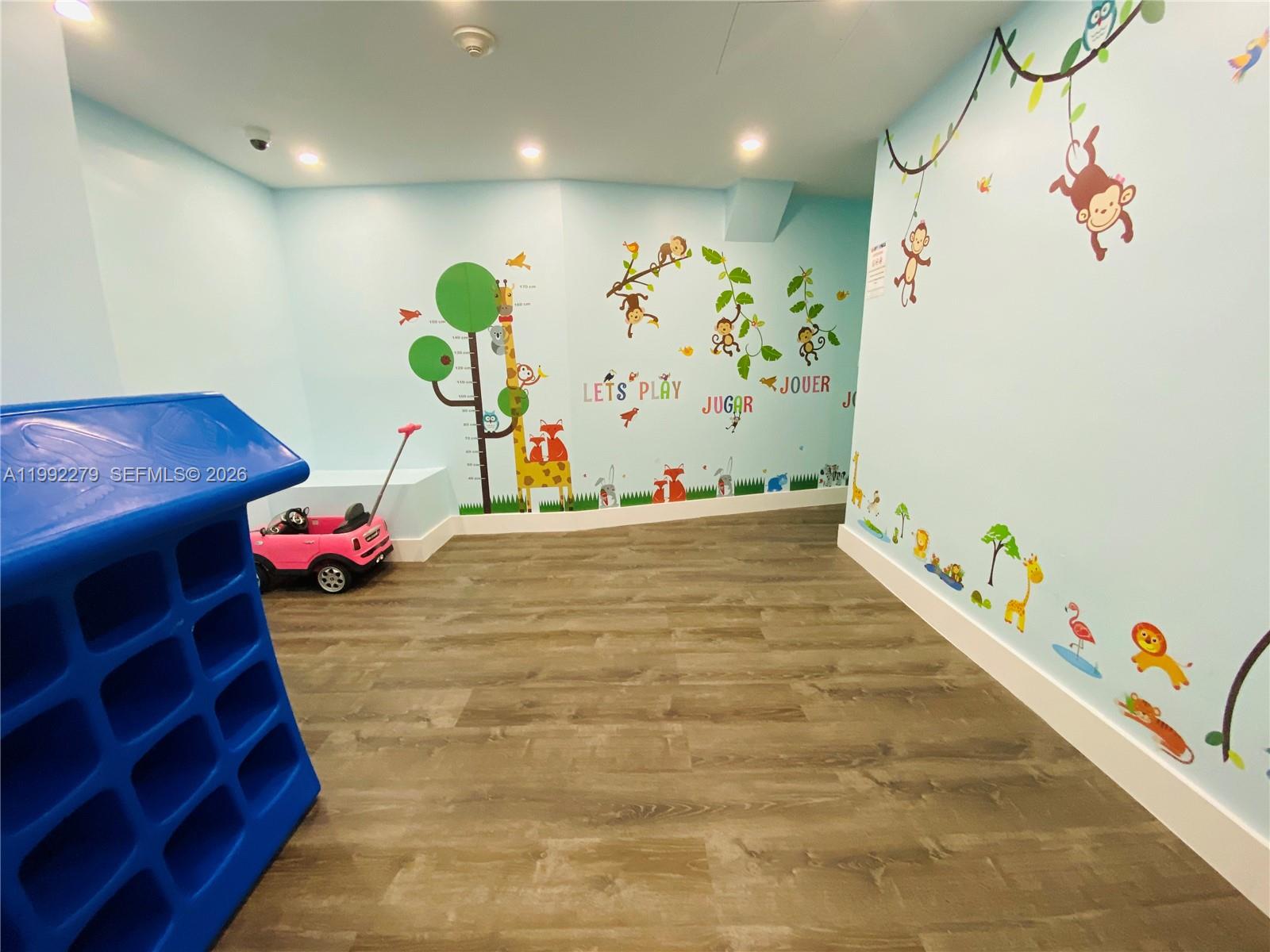 THE PLAZA 851 BRICKELL CO - Residential