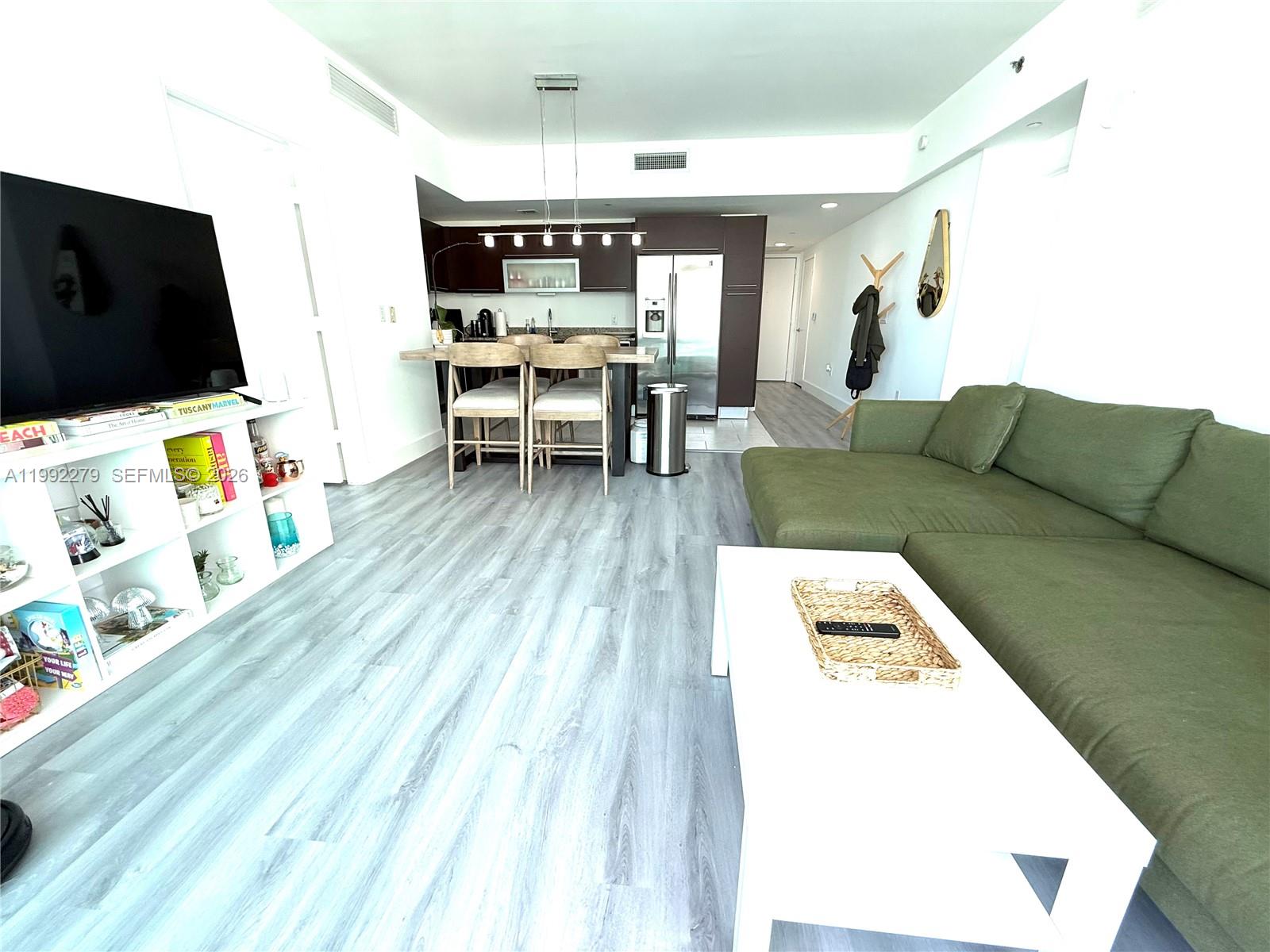 THE PLAZA 851 BRICKELL CO - Residential