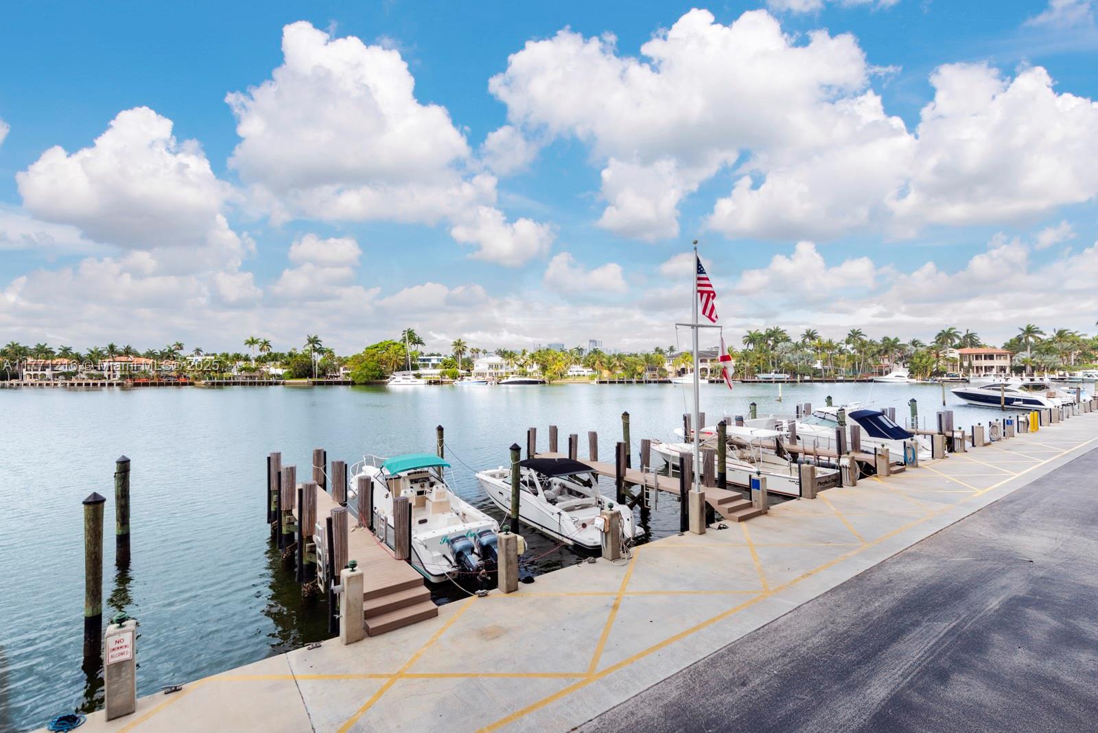 FOUR SEASONS CONDO - Residential