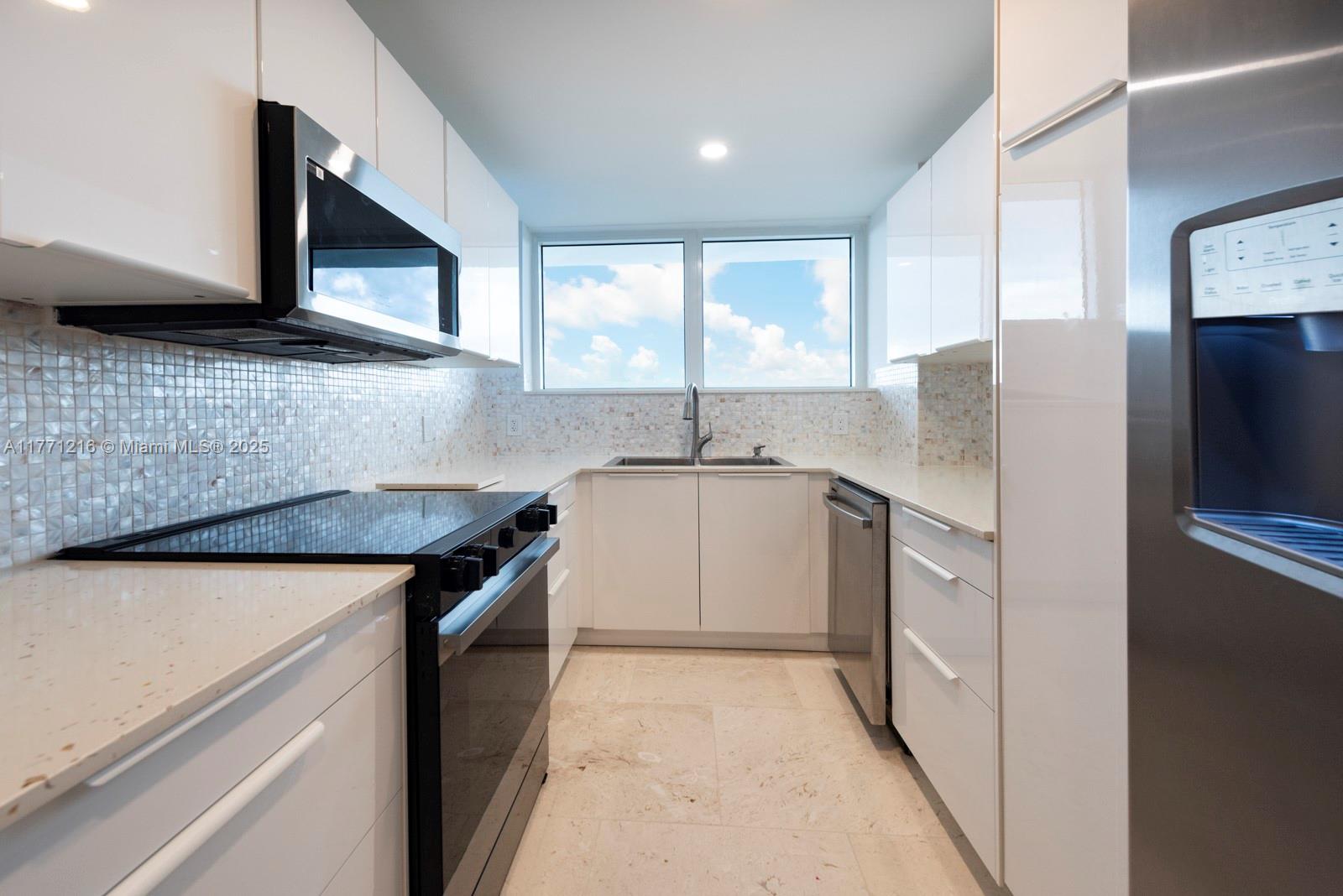 FOUR SEASONS CONDO - Residential