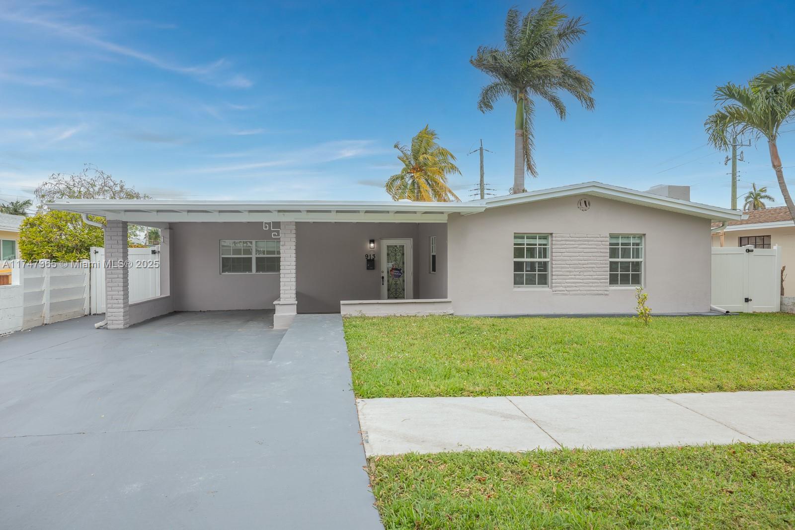 Rental Property at 913 Ne 2nd St, Hallandale Beach, Broward County, Florida - Bedrooms: 3 
Bathrooms: 2  - $4,100 MO.