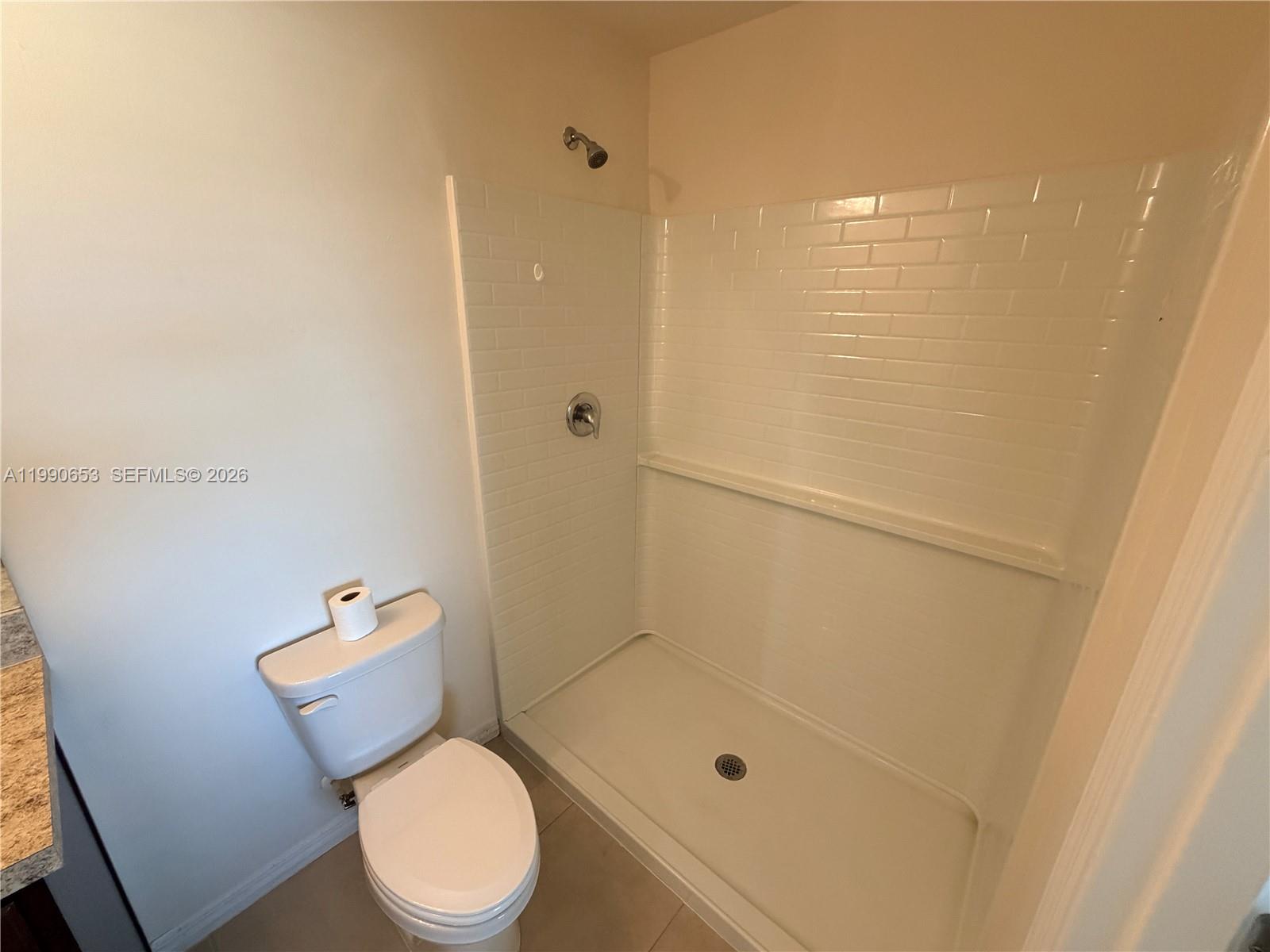 PORT LaBELLE UNIT 12 - Residential Lease