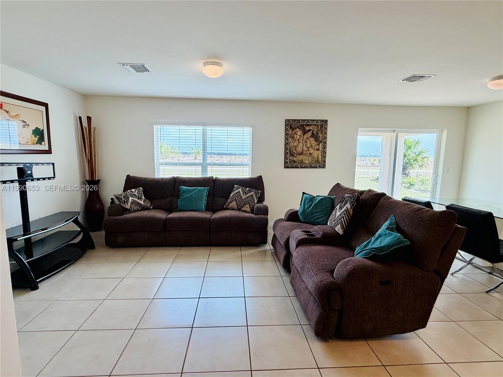 PORT LaBELLE UNIT 12 - Residential Lease