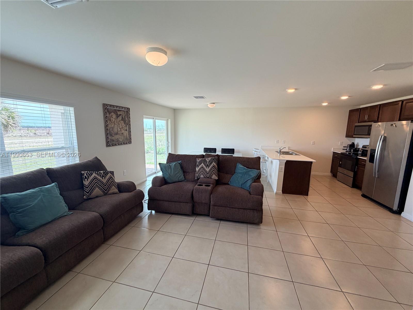 PORT LaBELLE UNIT 12 - Residential Lease