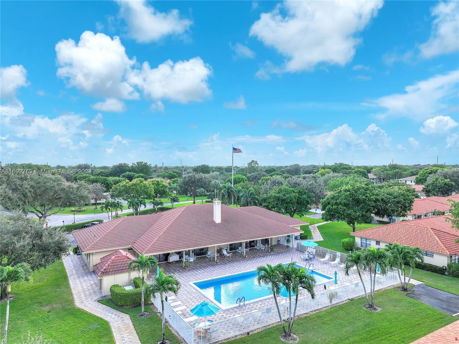 BENT TREE VILLAS WEST CON - Residential