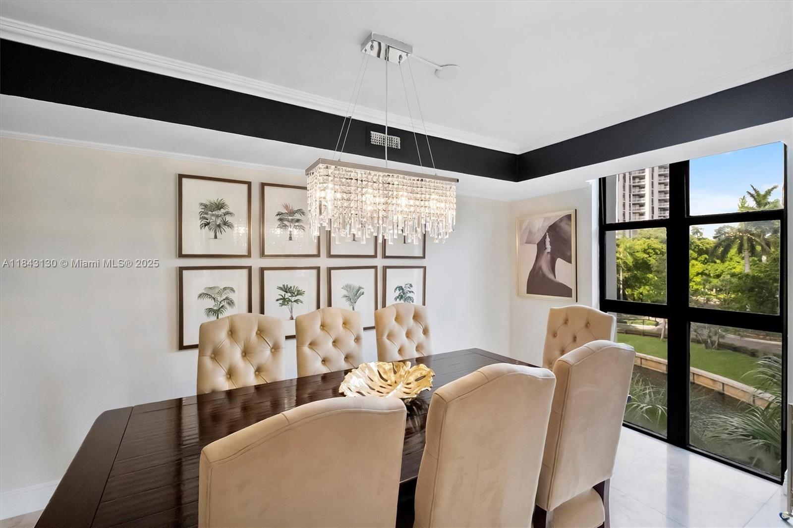 TOWERS OF QUAYSIDE CONDO - Residential