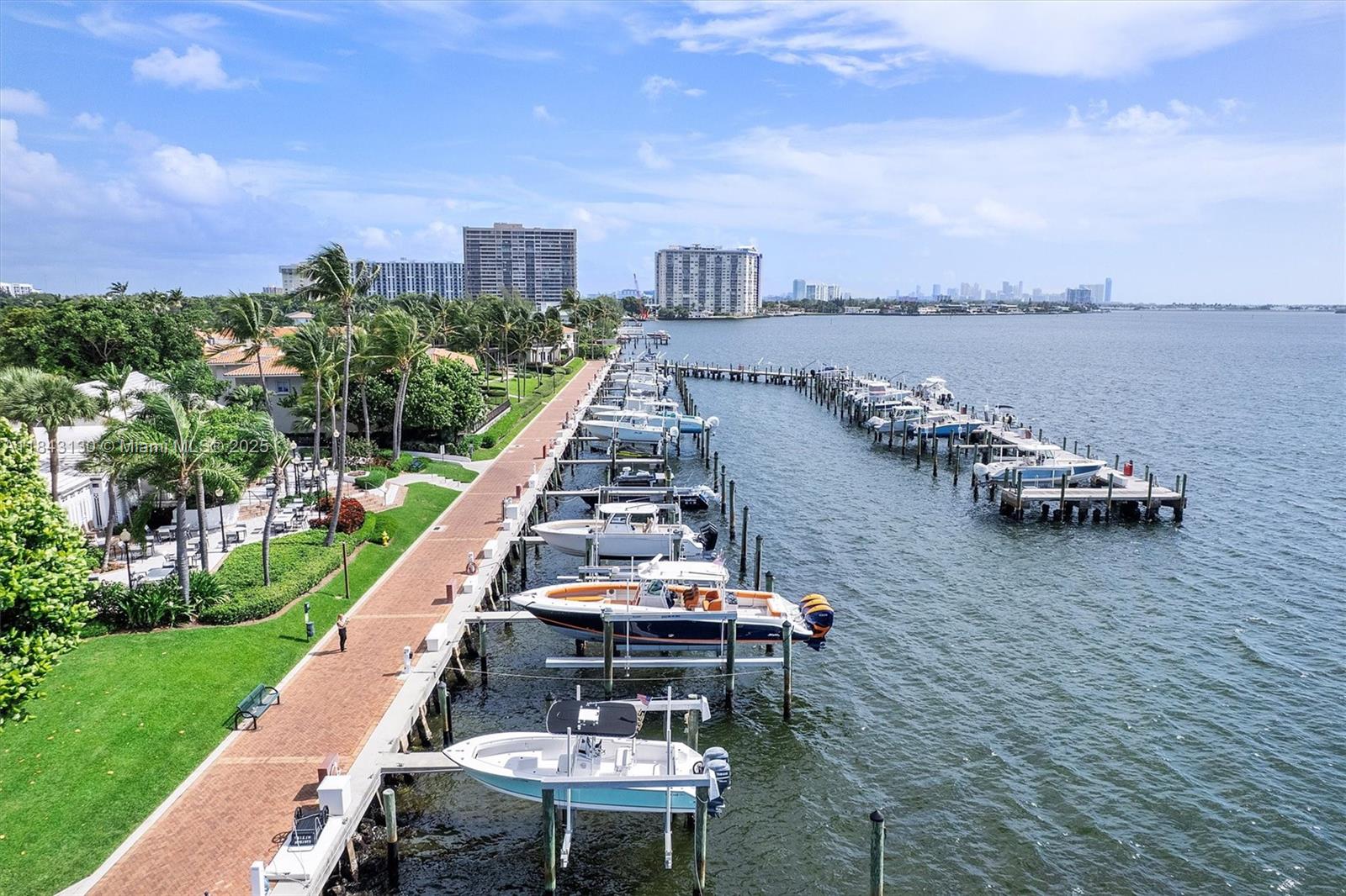 TOWERS OF QUAYSIDE CONDO - Residential