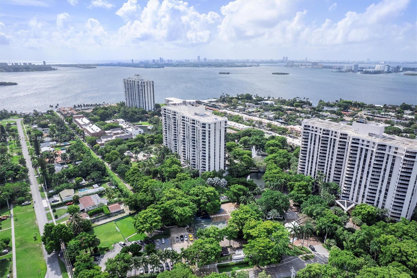 TOWERS OF QUAYSIDE CONDO - Residential