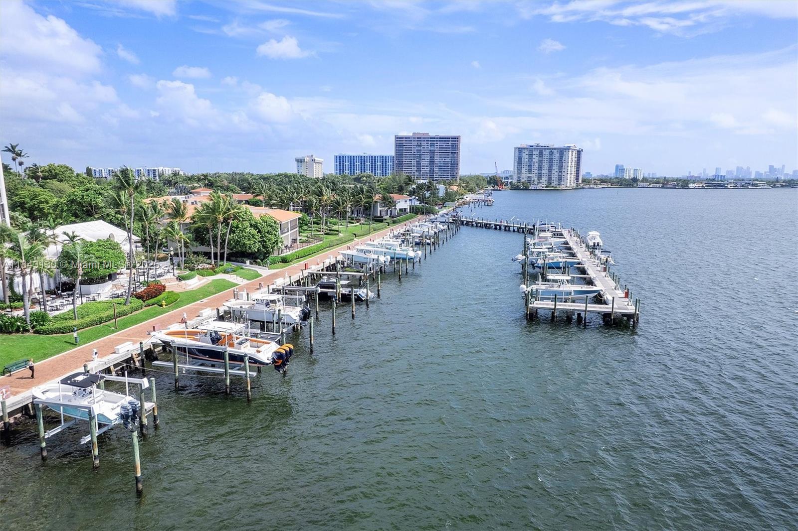 TOWERS OF QUAYSIDE CONDO - Residential