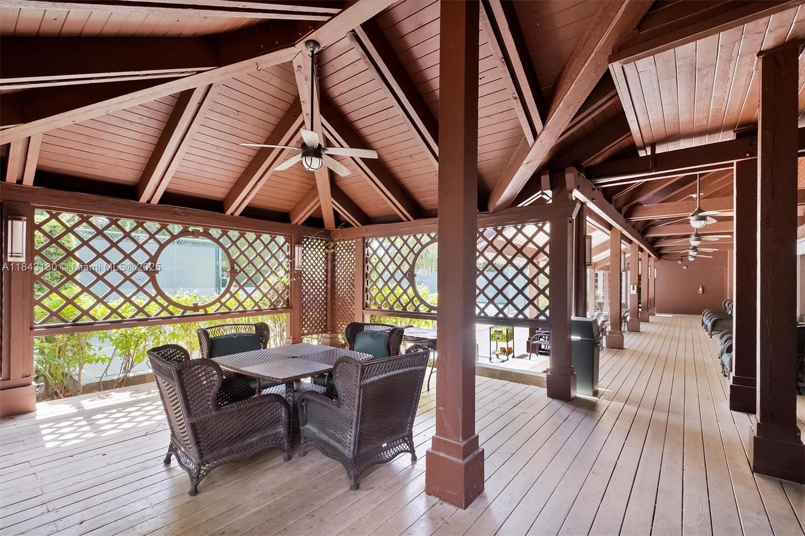 TOWERS OF QUAYSIDE CONDO - Residential