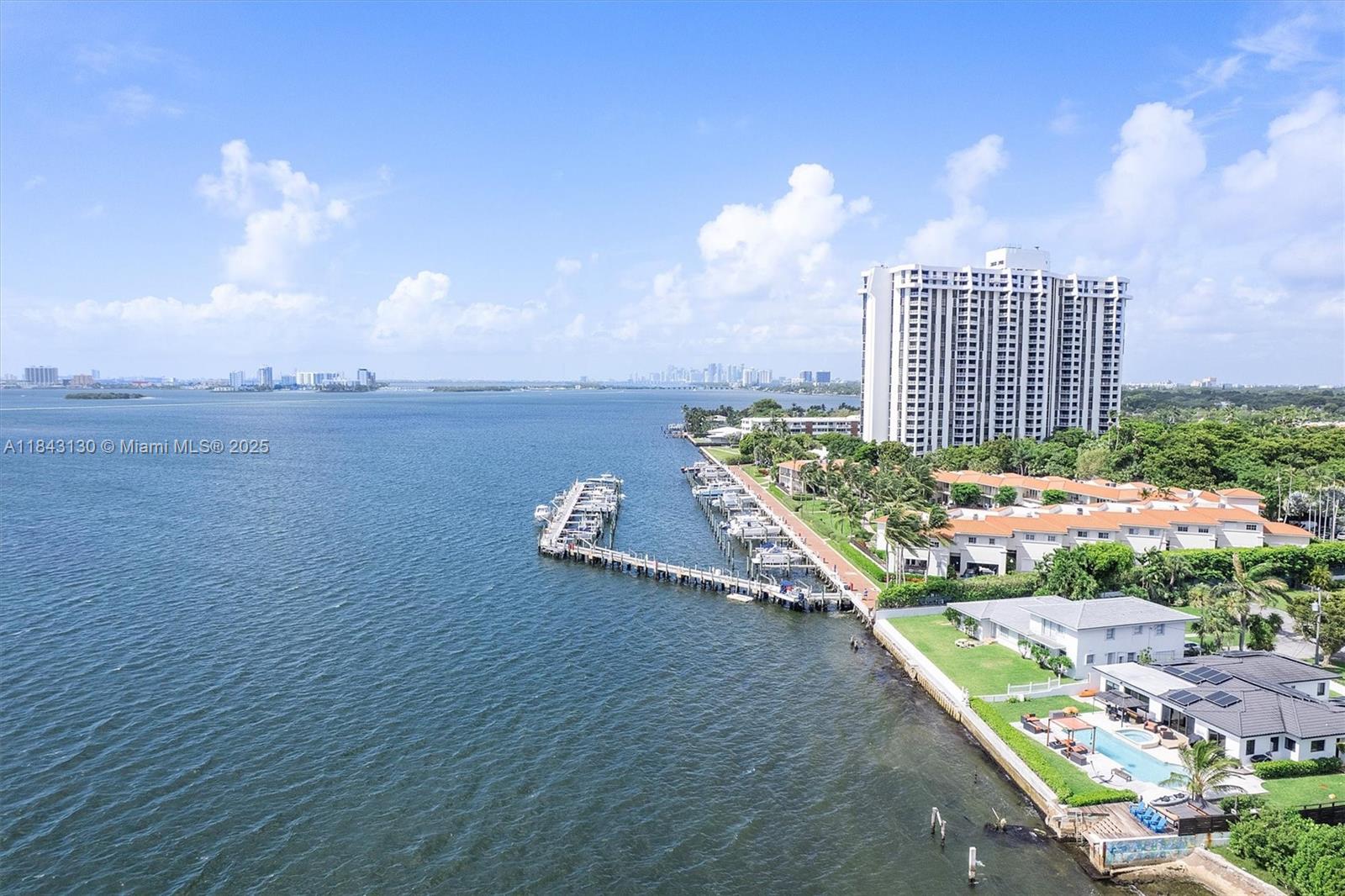 TOWERS OF QUAYSIDE CONDO - Residential