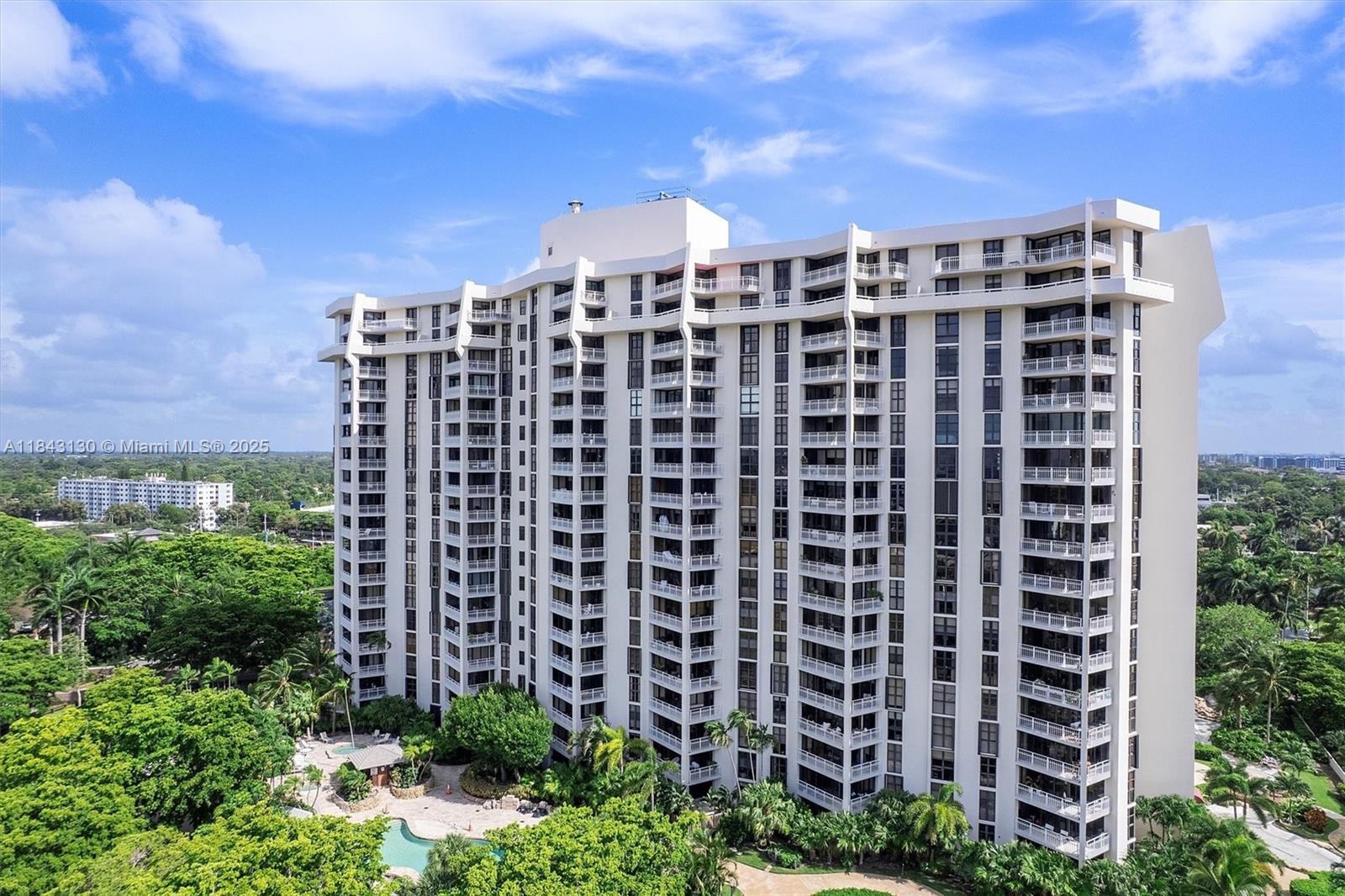 TOWERS OF QUAYSIDE CONDO - Residential