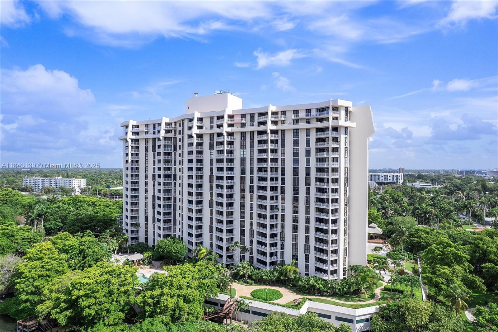 TOWERS OF QUAYSIDE CONDO - Residential