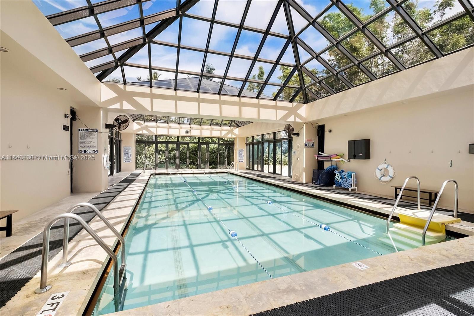 TOWERS OF QUAYSIDE CONDO - Residential