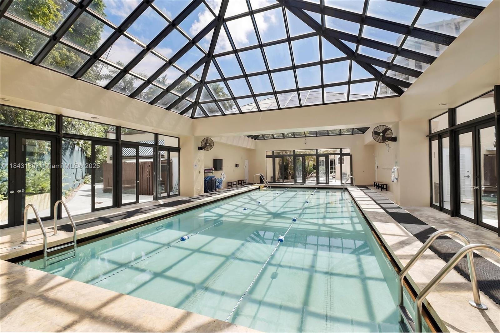 TOWERS OF QUAYSIDE CONDO - Residential