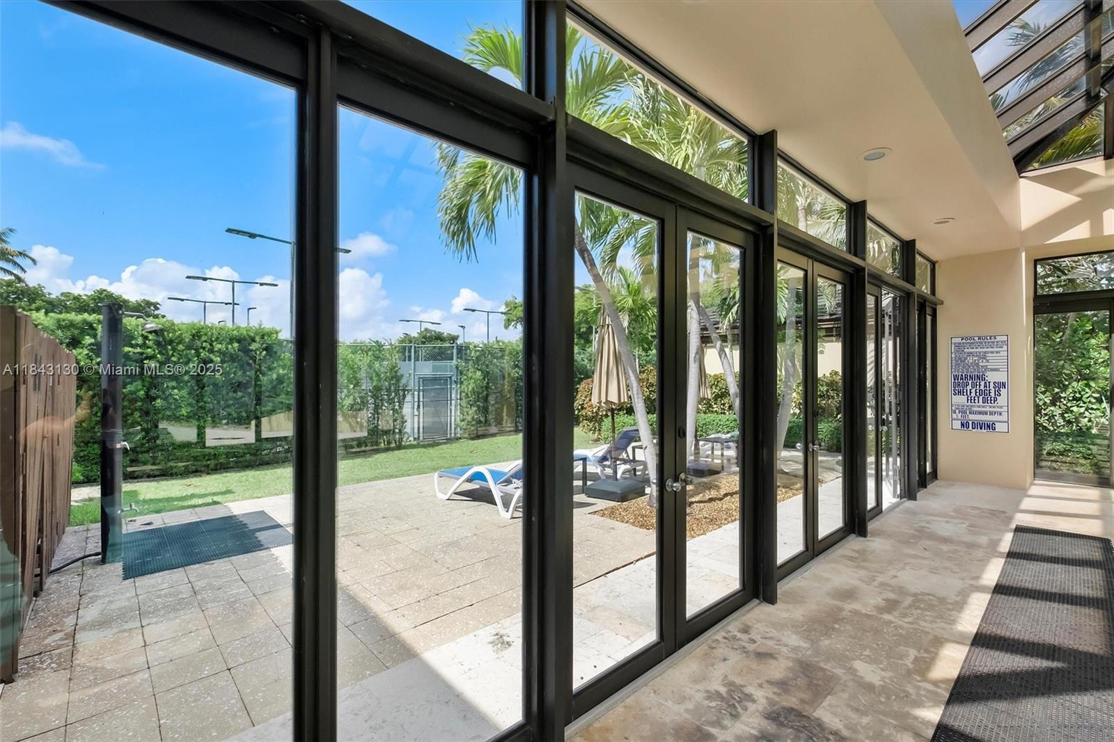 TOWERS OF QUAYSIDE CONDO - Residential