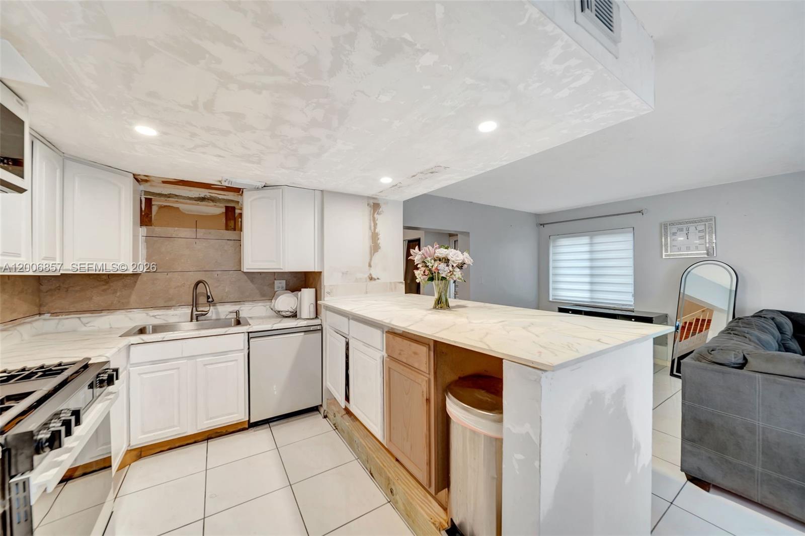 MISSIONWOOD AT MIRAMAR CO - Residential