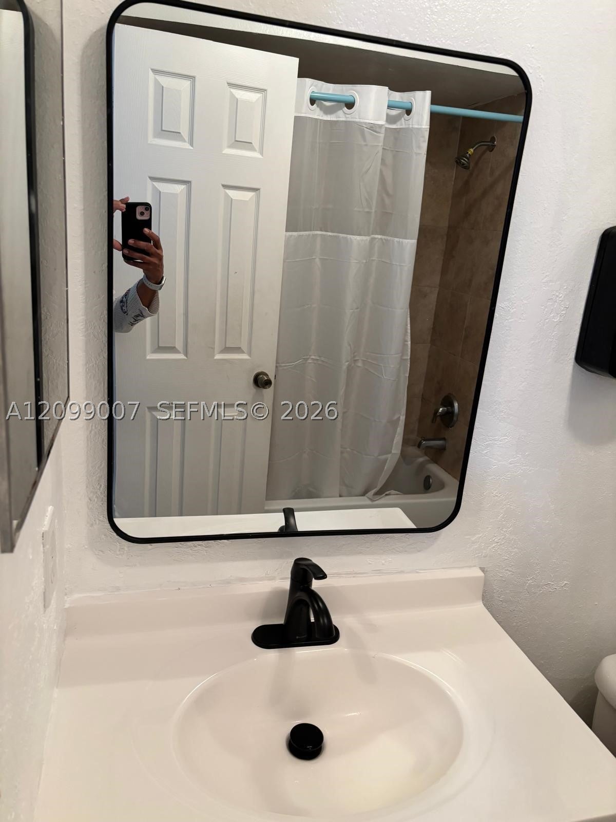 2870 NW 55th Ave 2B
