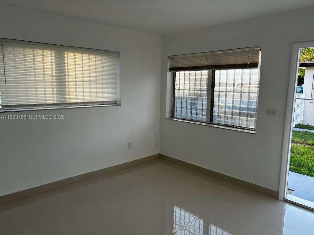 CRAVATTS ALLAPATTAH HOMES - Residential Lease