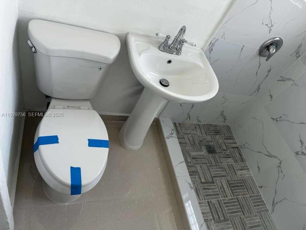 CRAVATTS ALLAPATTAH HOMES - Residential Lease