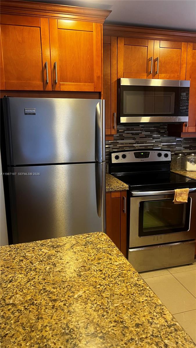 BEVERLY HILLS CONDO NUMBE - Residential