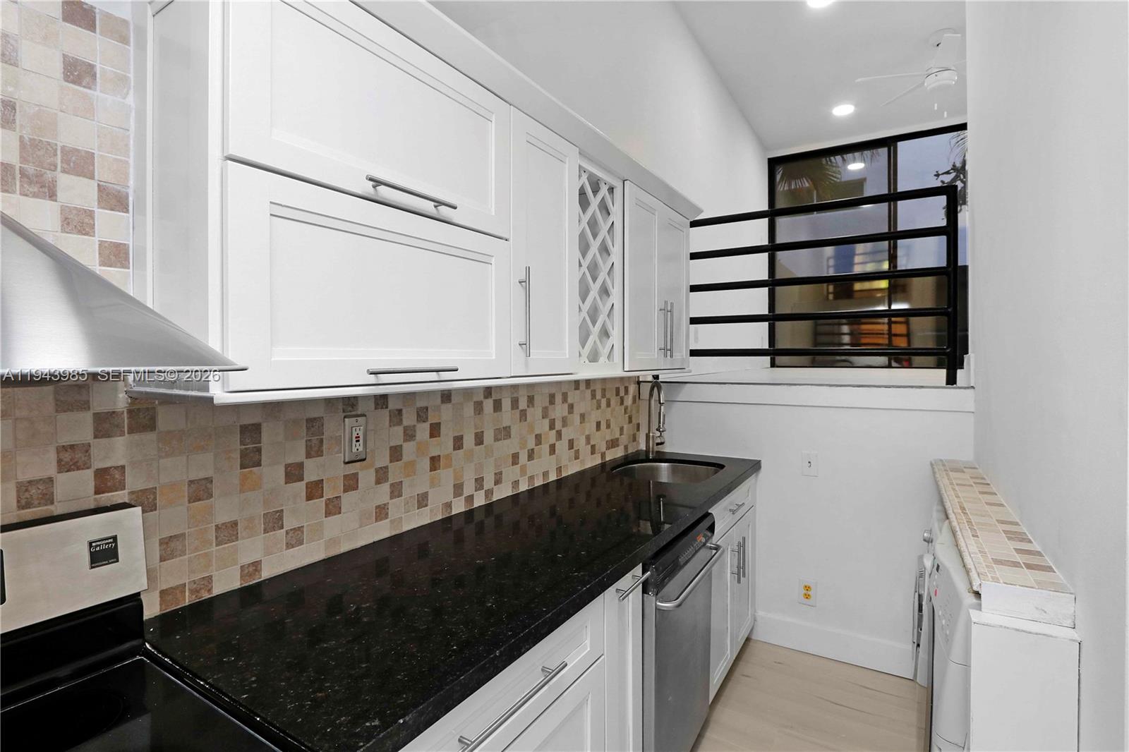 TOWNSCAPE CONDO - Residential