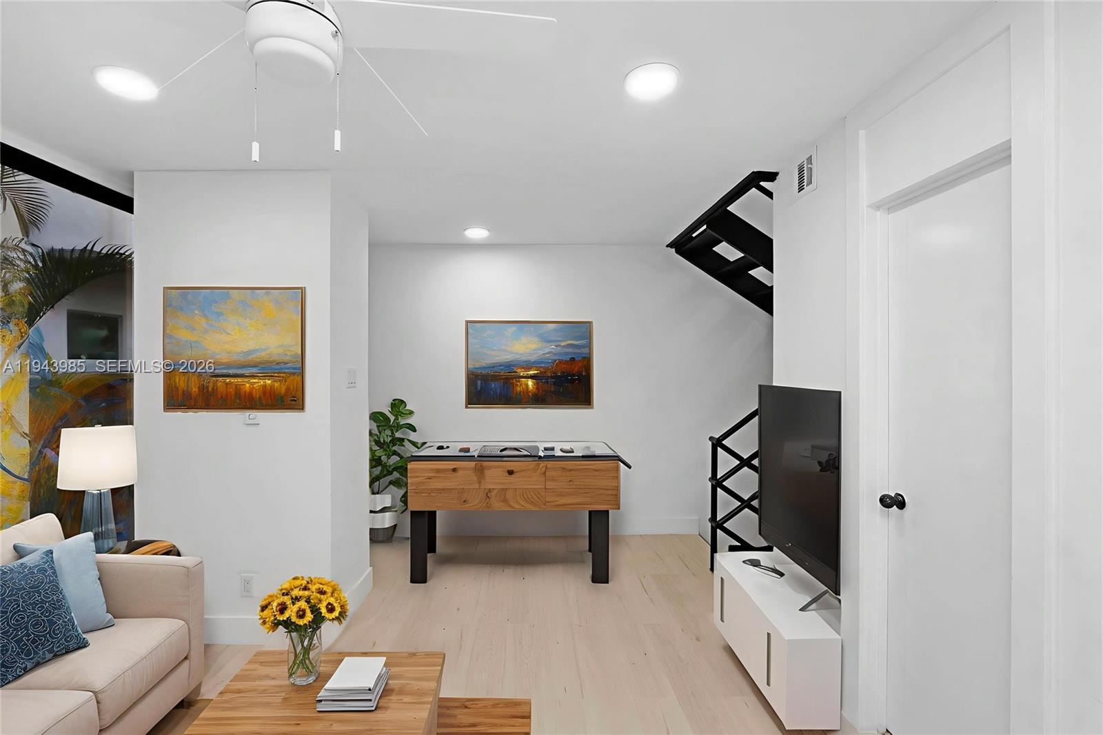 TOWNSCAPE CONDO - Residential