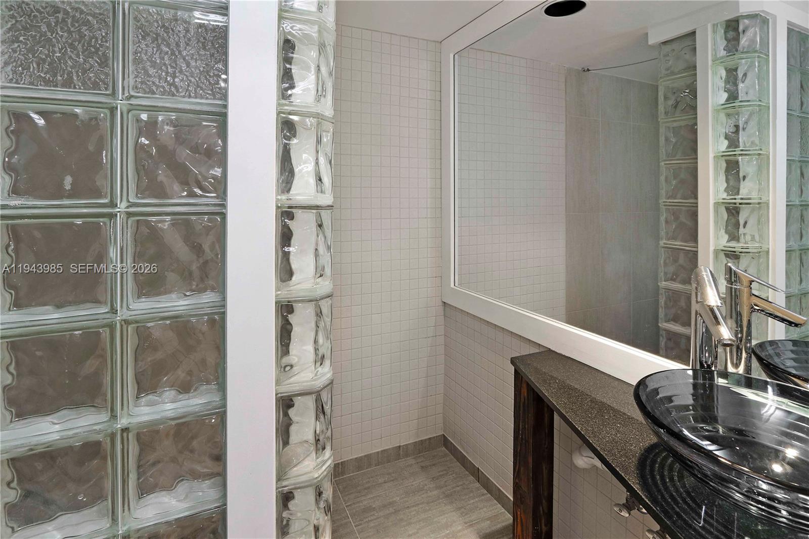 TOWNSCAPE CONDO - Residential