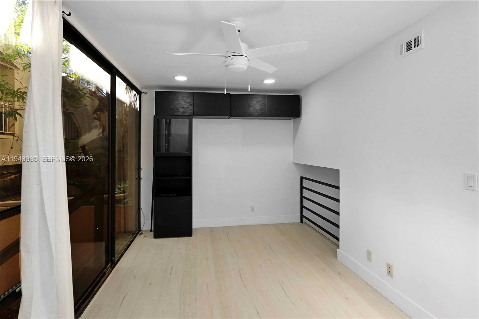 TOWNSCAPE CONDO - Residential