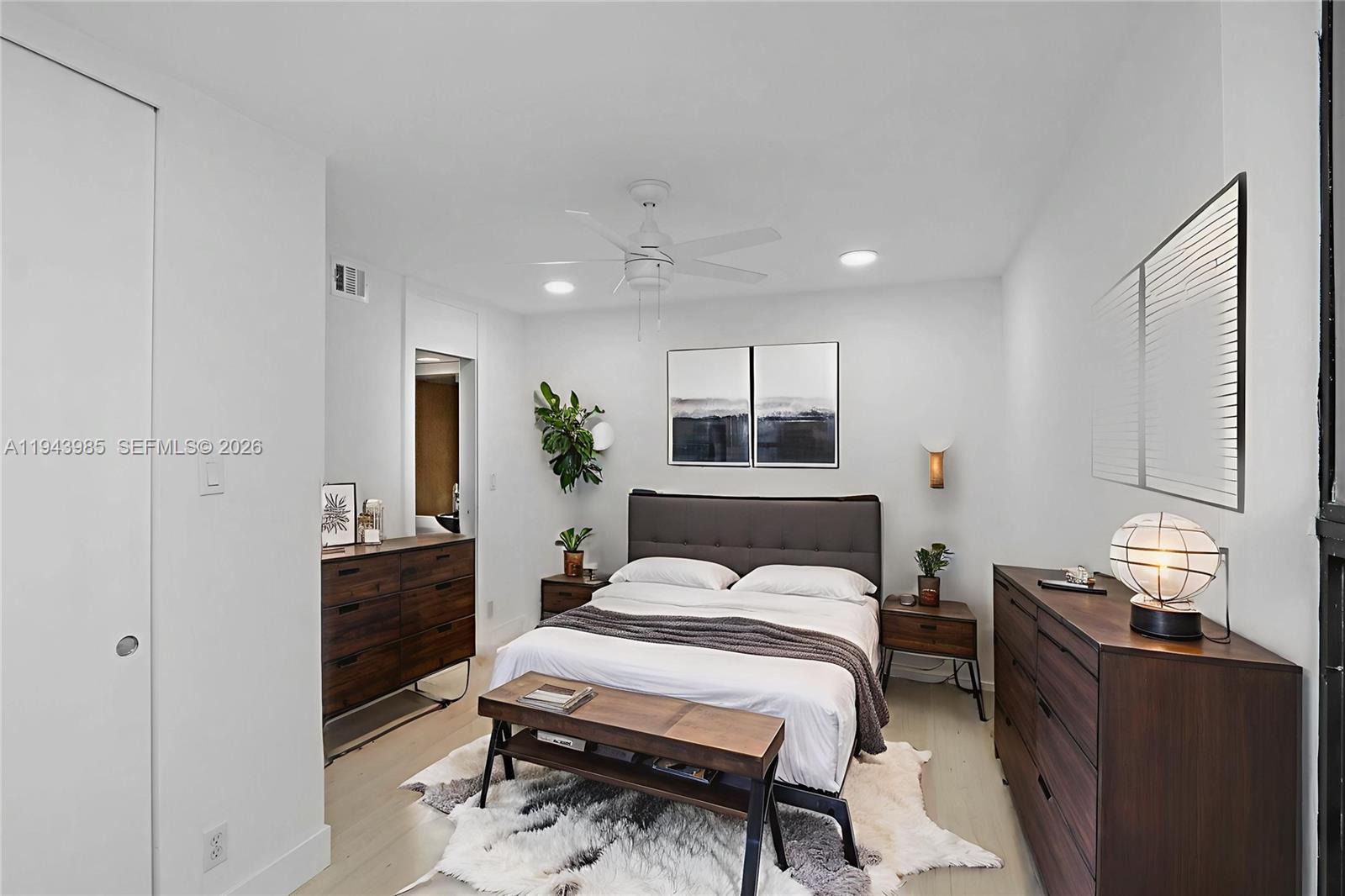 TOWNSCAPE CONDO - Residential