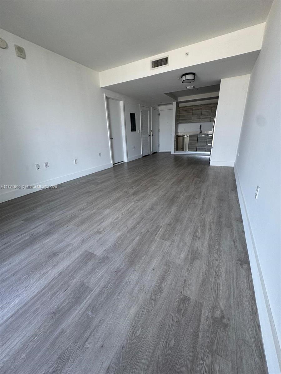 121 Ne 34th St 1711, Miami, Broward County, Florida - 1 Bedrooms  
1 Bathrooms - 