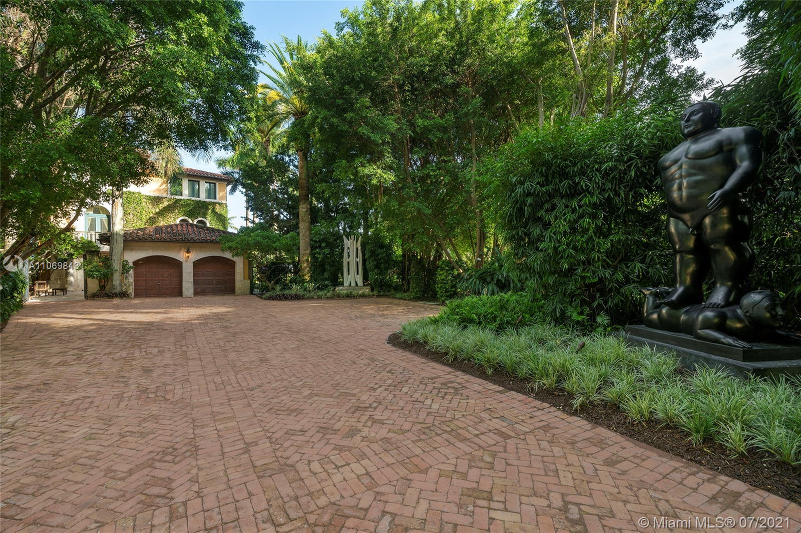 HUGHES COVE - Residential