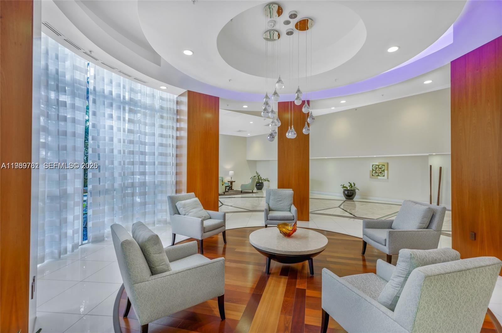 6301 Collins Ave 2804