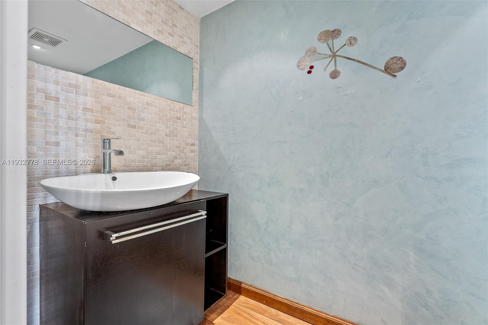 VENETIA CONDO - Residential