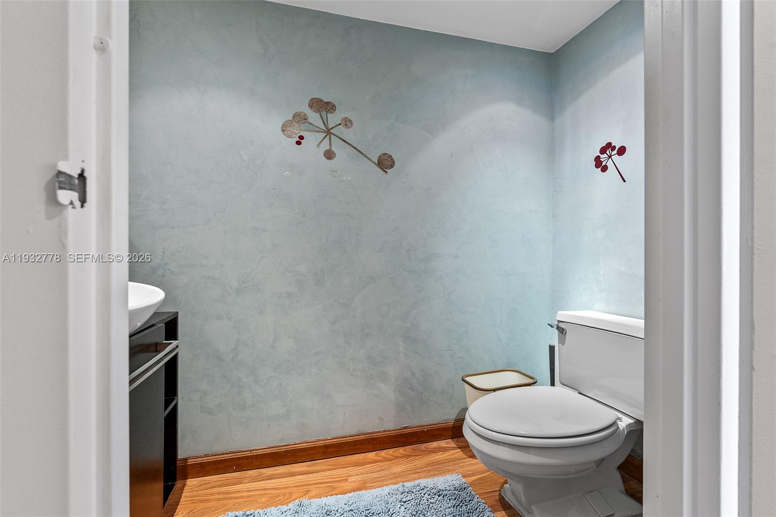 VENETIA CONDO - Residential