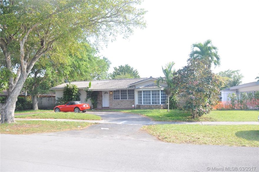 REQUIRE 12 MONTH RENT PAID IN ADVANCE FOR $1.900. For 6 months paid in advance the rent is $2.200. Or if you prefer to pay month by month the rent is $2400. 3/2 with fence pool in Miami Springs. Huge walking closet, big living room,dinning room and Florida room. Best schools around. It can be rent furnished or unfurnished. Last similar house in area rented for $2.700. Only by appointment. Some repairs need to be done by tenant for that price. It will not last, call today!
