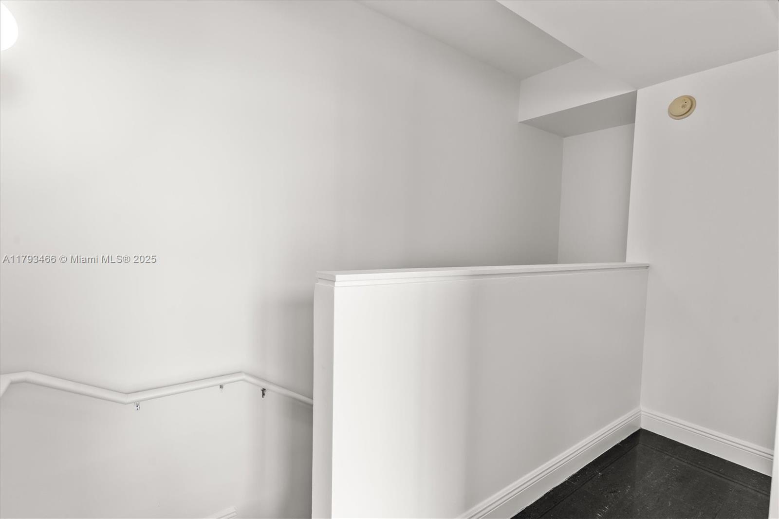 THE ATRIUM AT AVENTURA CO - Residential Lease