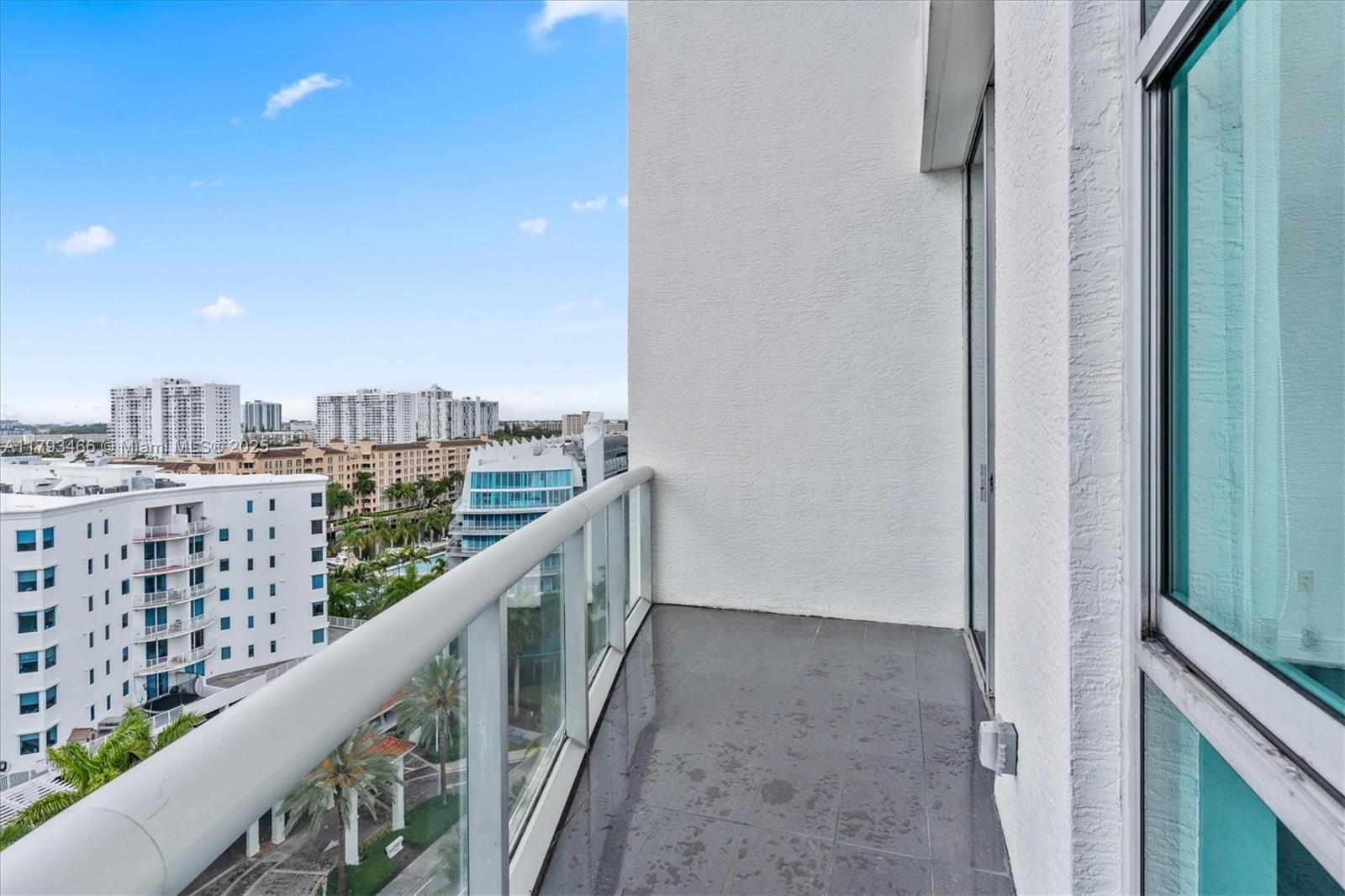 THE ATRIUM AT AVENTURA CO - Residential Lease