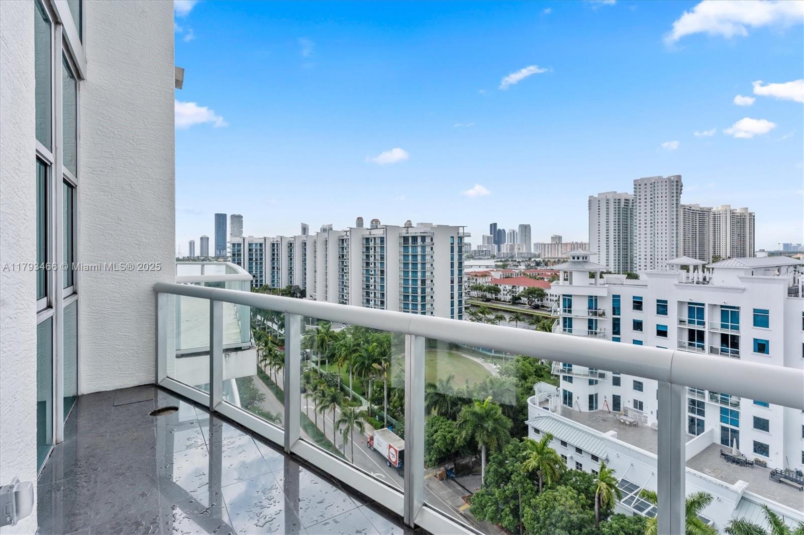 THE ATRIUM AT AVENTURA CO - Residential Lease