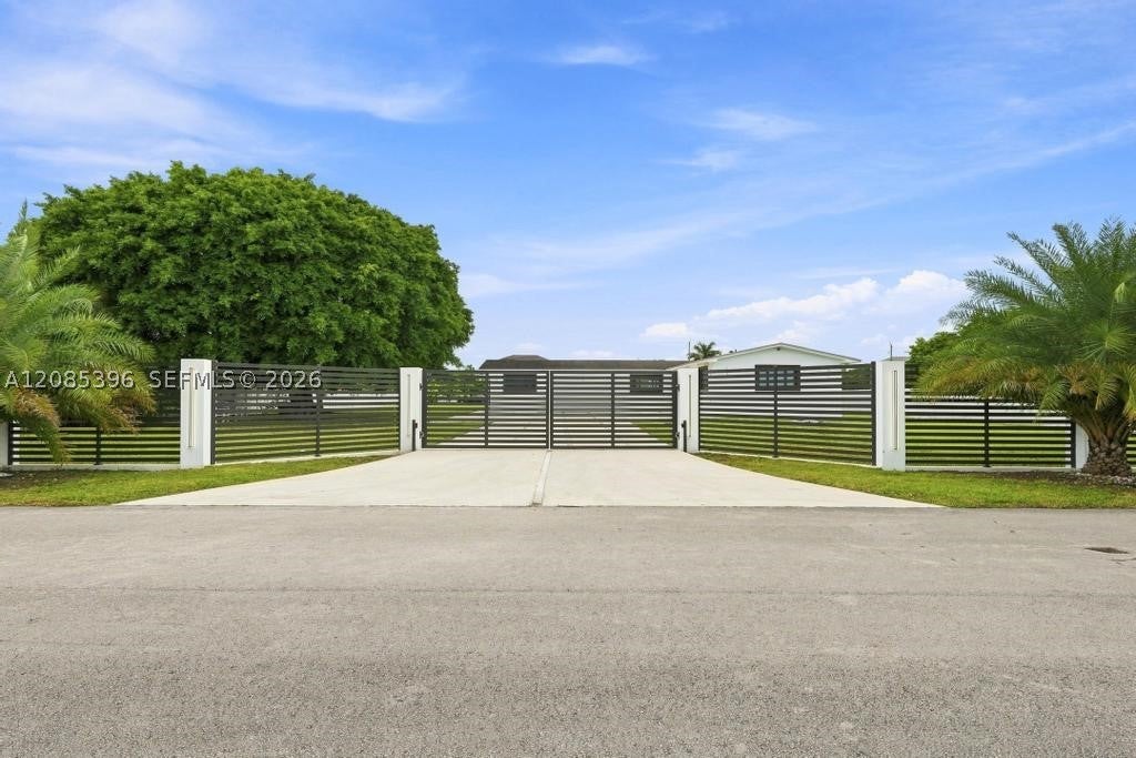 100 NW 120th Ave